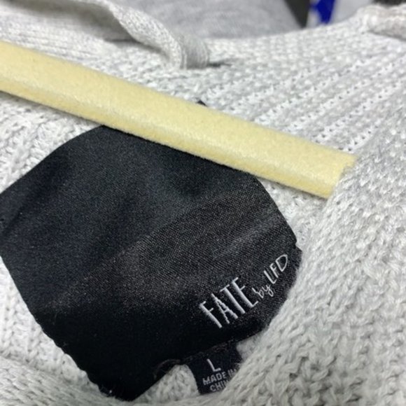 FatebyLfd Knit Sweater - Picture 6 of 7